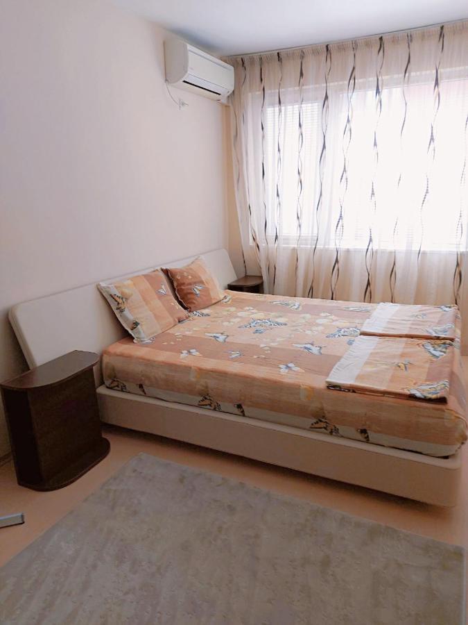 Modern Apartment In ブルガス エクステリア 写真